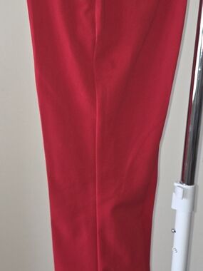 New York & Company Cropped Red Pants